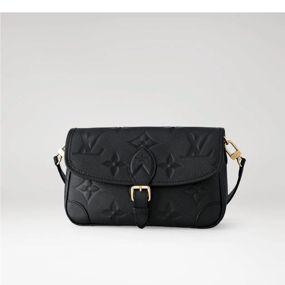 Authentic- Louis Vuitton Diane- Black Monogram Leather- both straps included - Picture 3 of 10